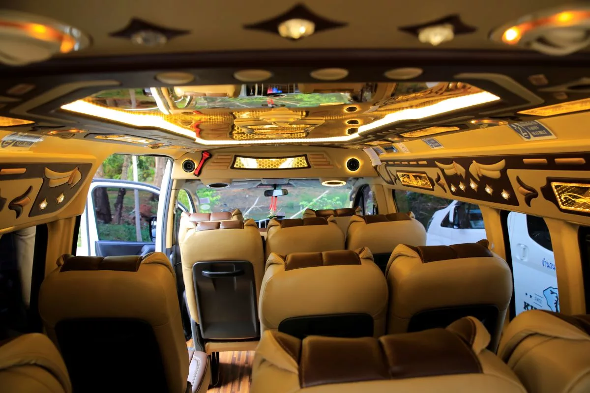 Minibus Khao Lak Land Discovery